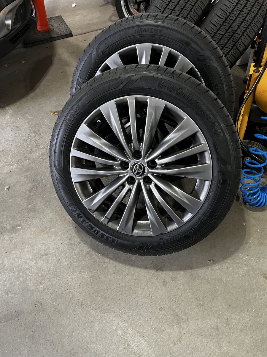 Toyota Lexus 20” wheels with great tires