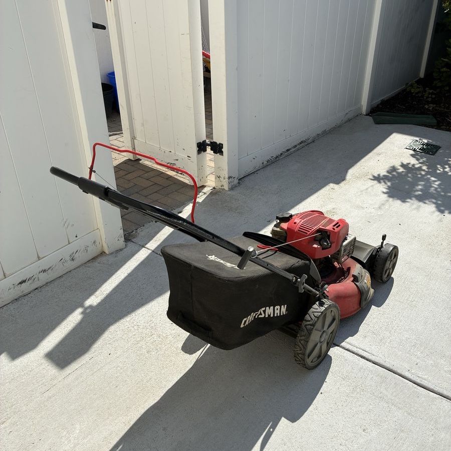 Craftsman M230 FWD Self-Propelled Gas Lawn Mower with Grass Bag