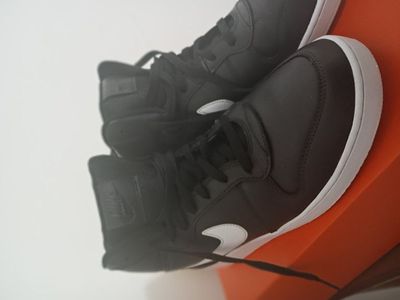 Size 13 Men's Black High Top Nike Sneakers