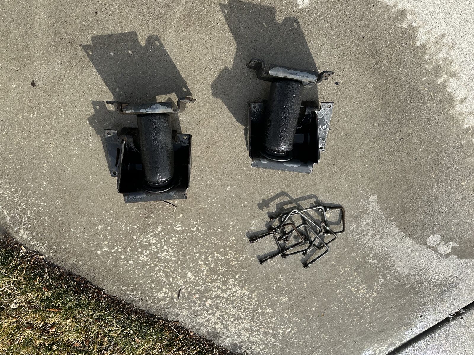 Airlift Ride Control Air Bags 2020 Ford F150 PN 59570