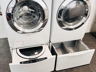 LG Set with sidekick washer on the bottom