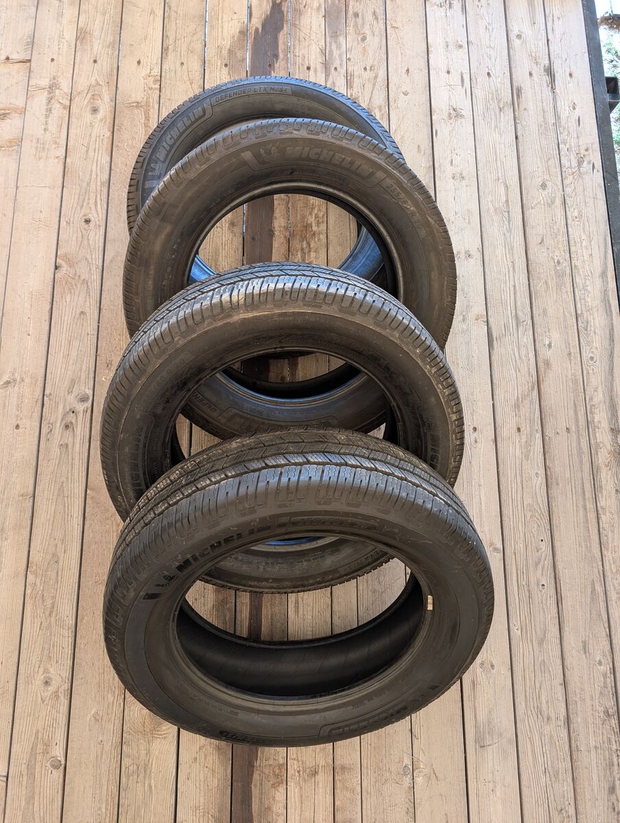 Set Of 4 Brand New Michelin Defender LTX MS2 - 255-60-20