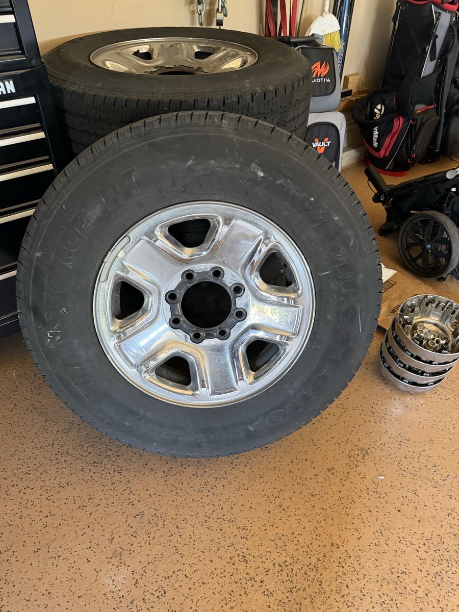 Wheel tires 5 set