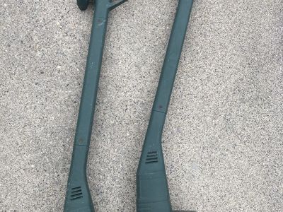 Black & Decker Trimmer/Edger Electric String Grass/Weed Trimmer ST1000