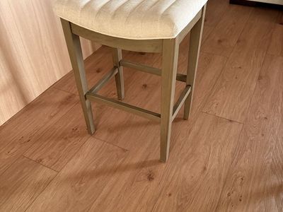 Island stool x2
