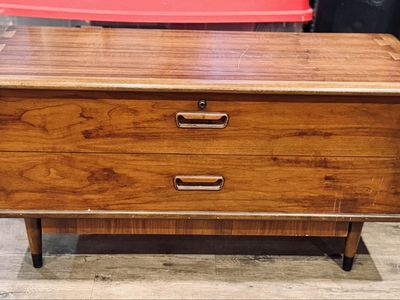 Lane Virginia Maid Cedar Chest – MCM Blanket Chest