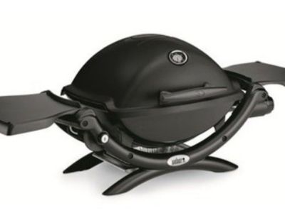 Weber Q1200 Grill w/ rolling stand