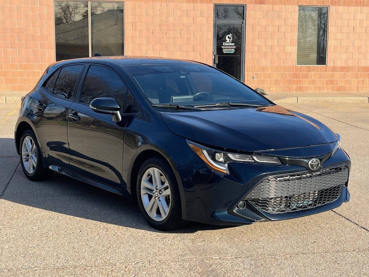 2019 TOYOTA COROLLA SE