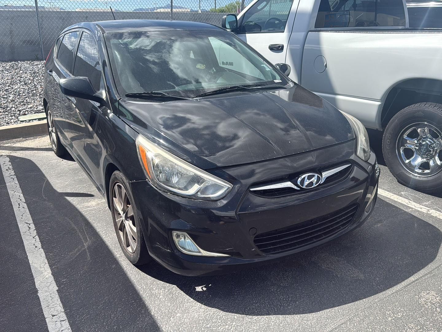 2012 Hyundai Accent SE