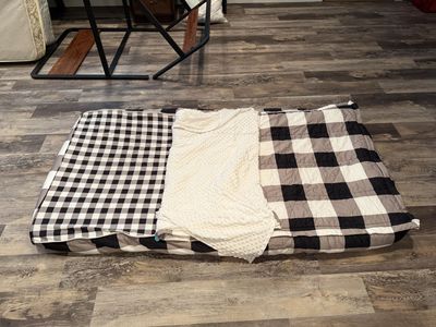 Beddy’s “checked out” twin zipper bedding