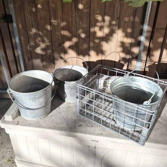 Galvanized Metal Buckets & Wire Crate - Rustic Farmhouse Decor/Storage