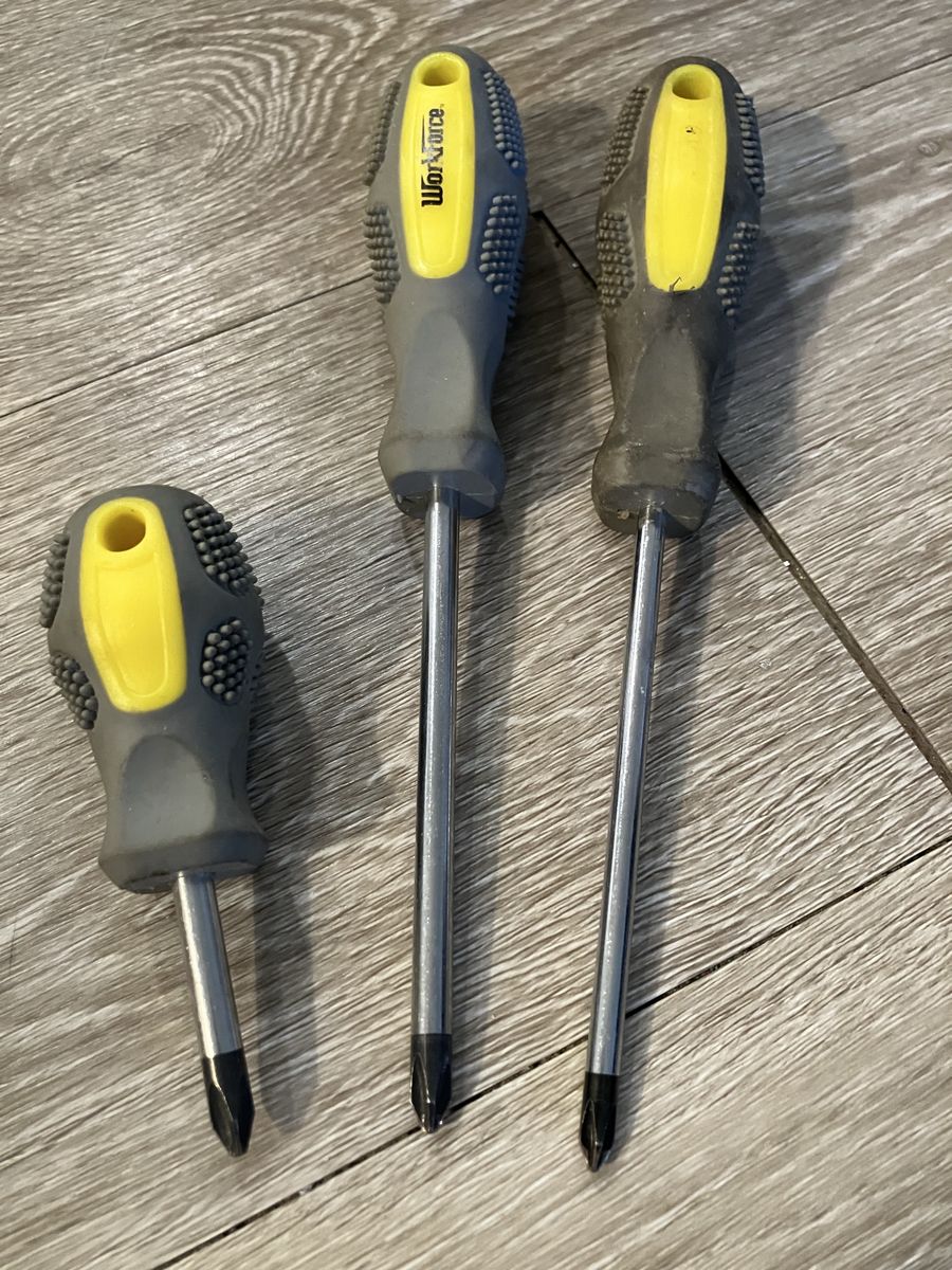 3 - Workforce Brand Phillips Screwdrivers- Various Sizes and lengths