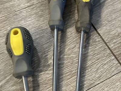 3 - Workforce Brand Phillips Screwdrivers- Various Sizes and lengths