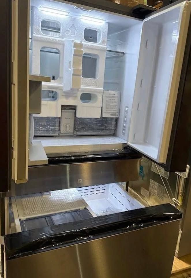 ️ Brand New Samsung Bespoke 4-Door French Door Smart Refrigerator — STANDARD DEPTH!