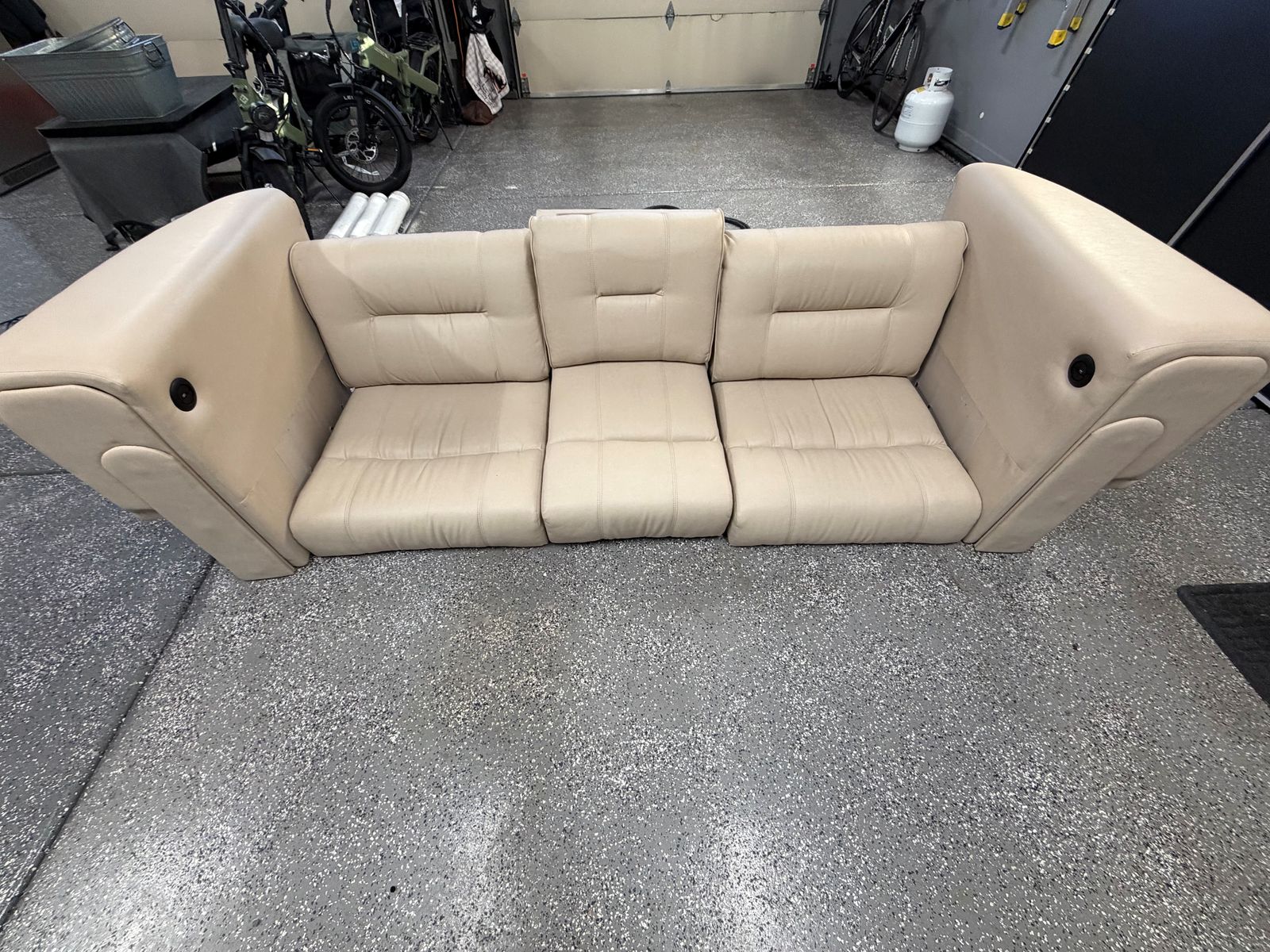 Airstream Classic sofa