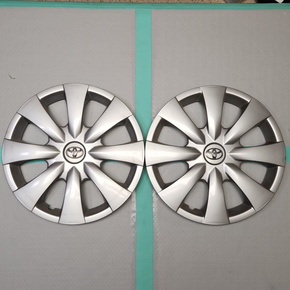 08-13 Toyota corolla 15 inch hub caps (set of 2)
