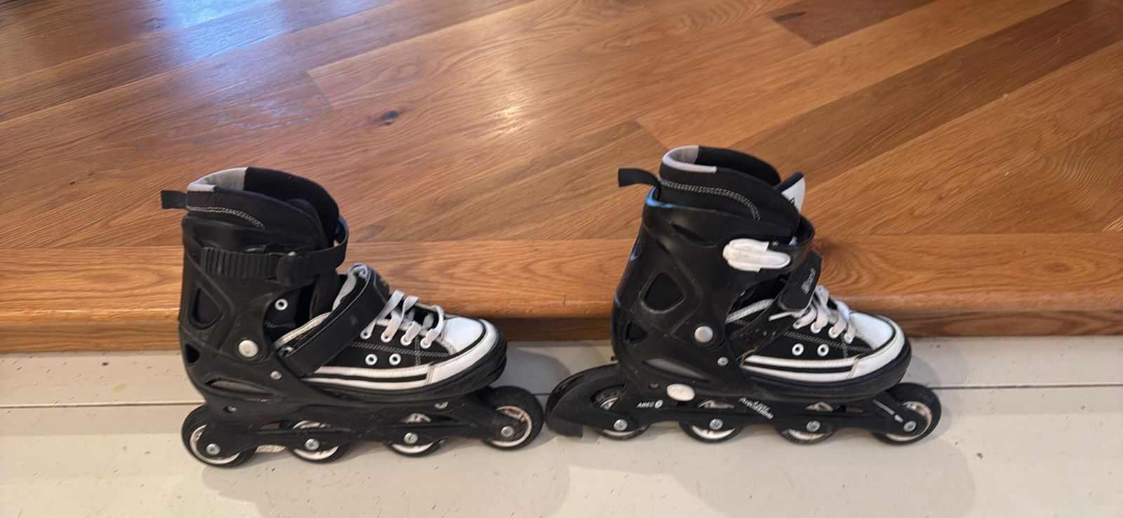 Womens Roller Blades Size 8