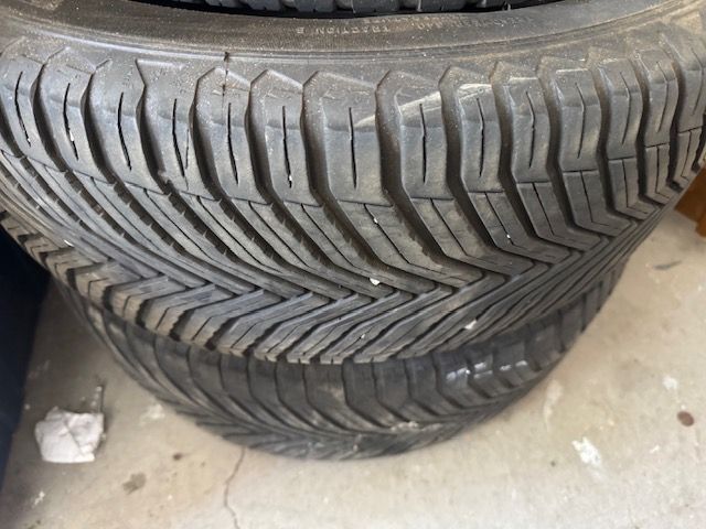 Michelin Cross Climate 2 235-55-r18 (4) set 