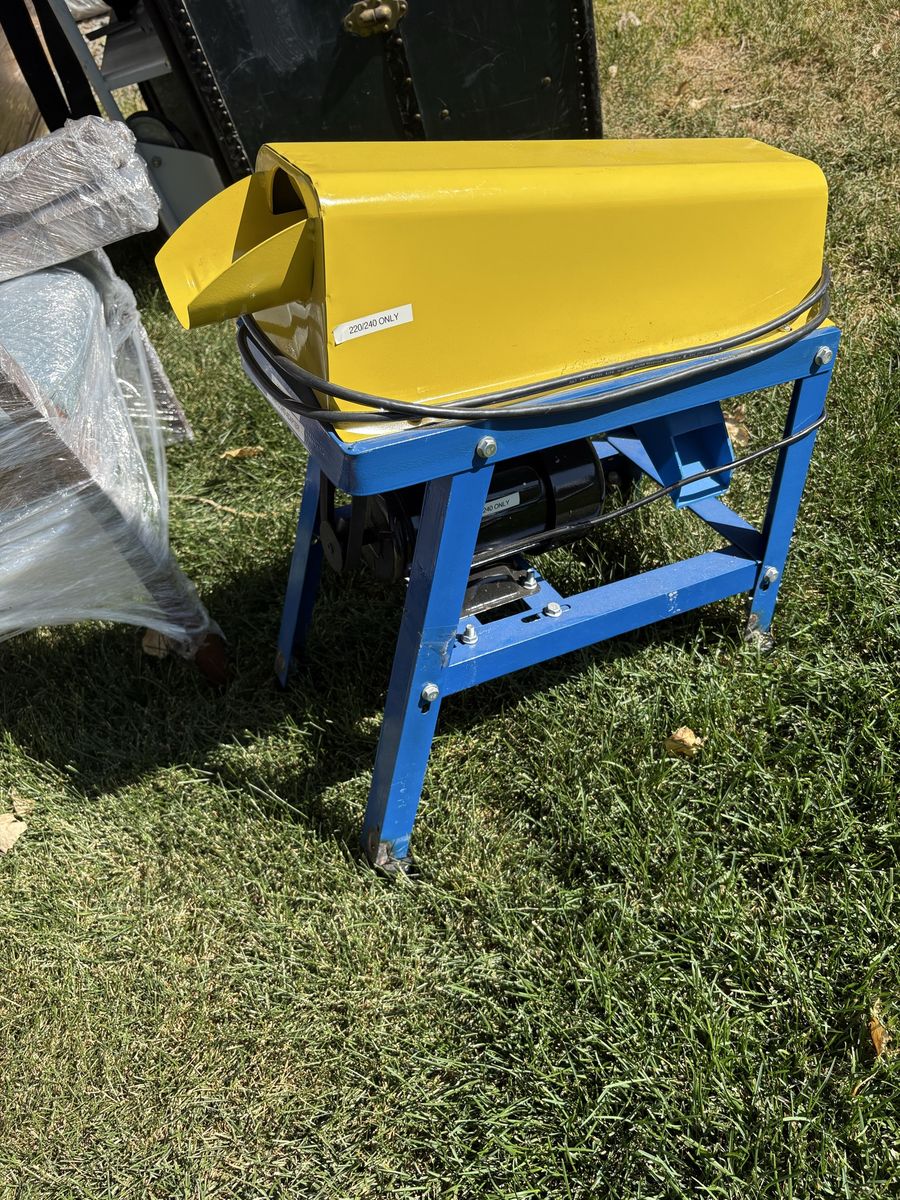 Electric corn thresher - Excellent condition
