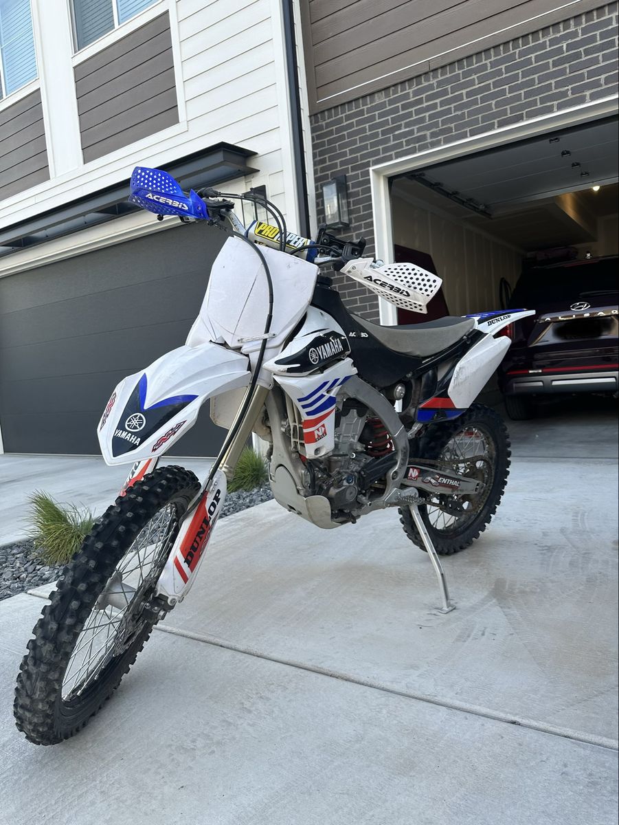2011 YZ450