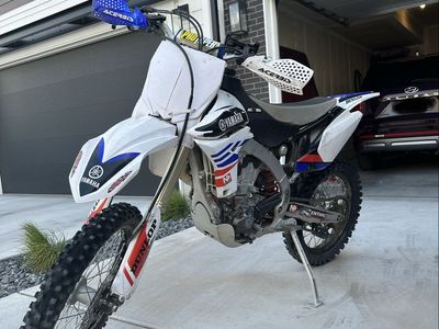 2011 YZ450