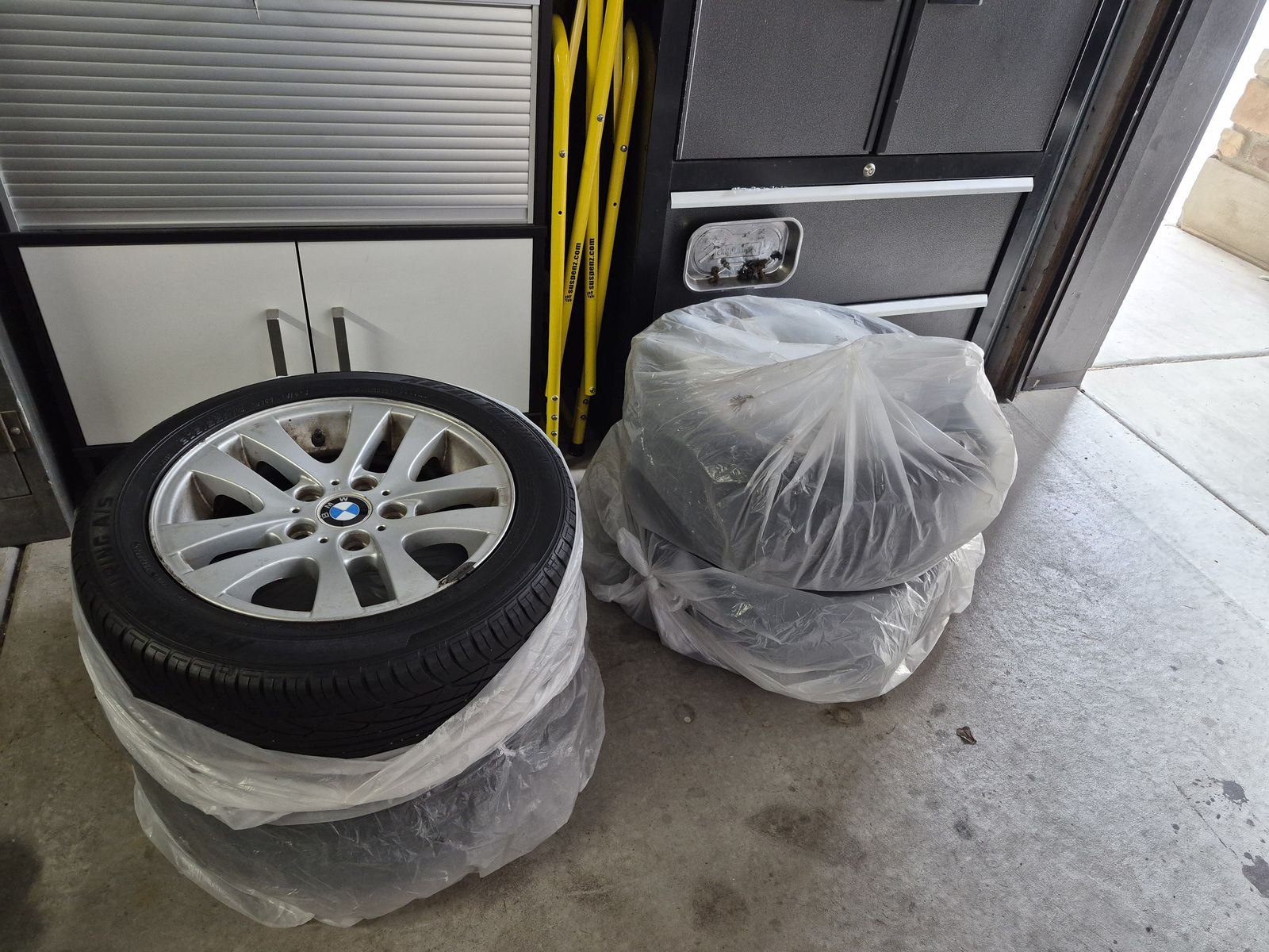 BMW 3series OEM Set of Wheels/Tires 205/55r16