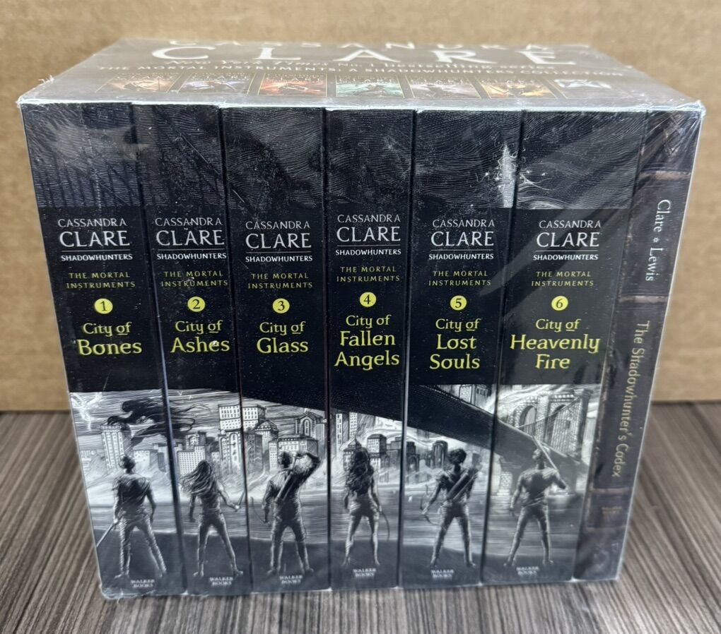 Cassandra Clare The Mortal Instruments Book Set