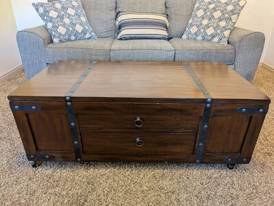 Sunny Designs Santa Fe Coffee Table with Lift Top