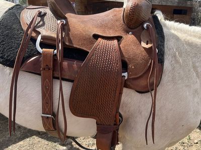Robert Teskey 16" Saddle