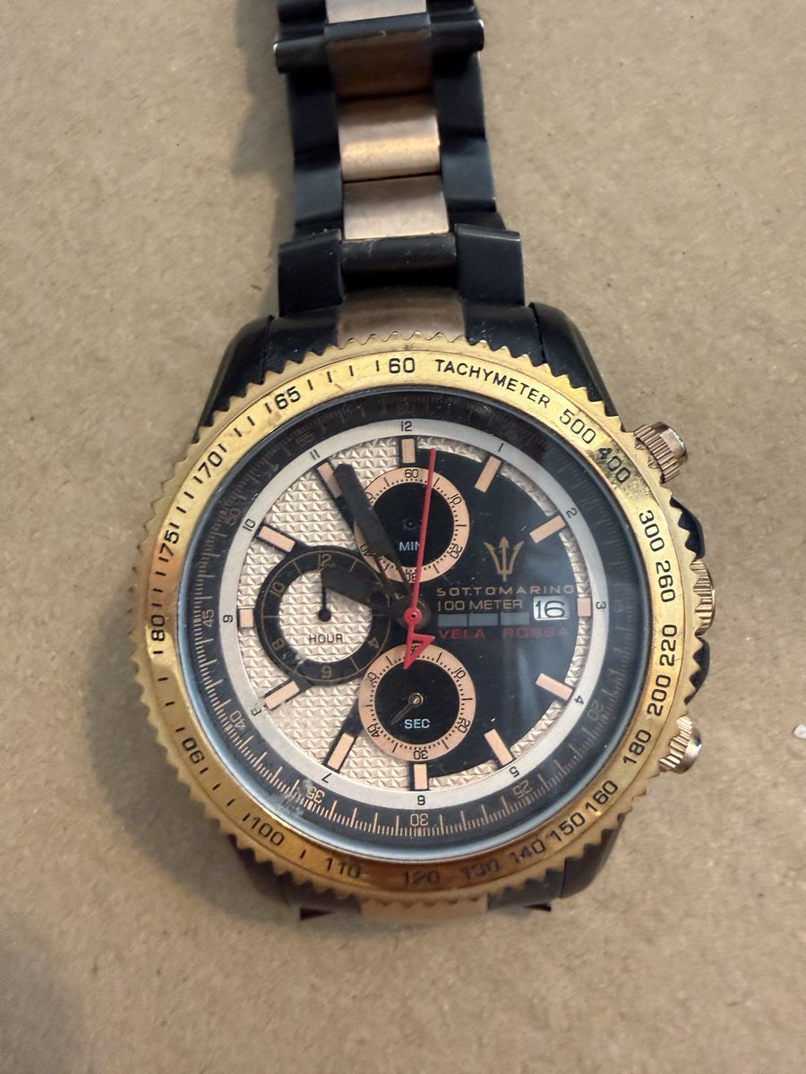 Sottomarino Vela Rossa SM5005-F Men's Chronograph 100M Water Resistant Quartz Watch