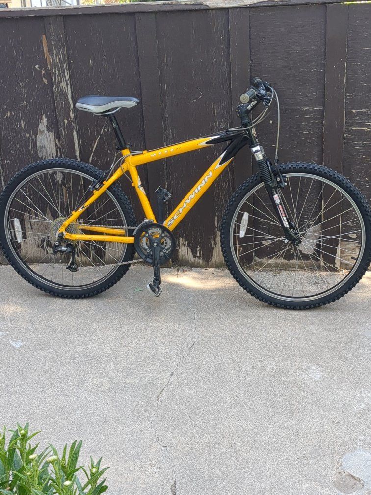Schwinn mesa GS mtn bike