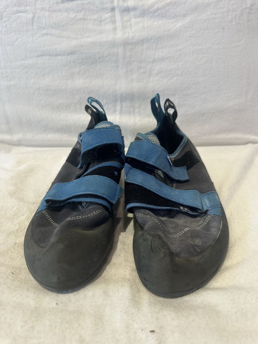 Scarpa origin EU 45.5 or men’s 11 gray/blue with two Velcro straps