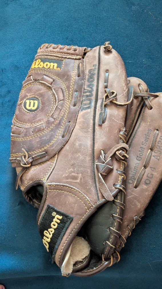 Wilson Optima Gold Series OG4 A9320 Baseball Glove Right-Hand Throw (RHT) Brown Leather