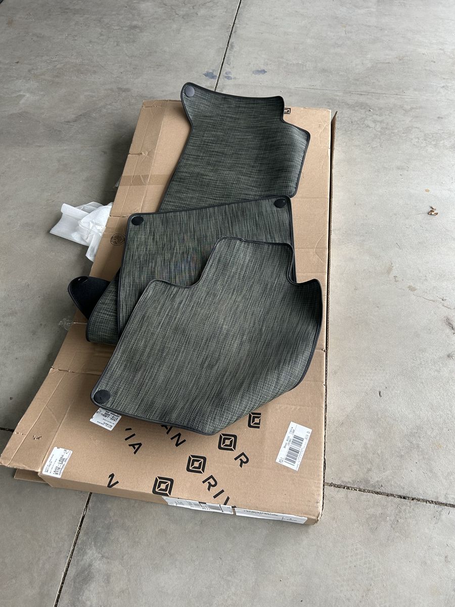 R1T Gen 1 Chilewich Mats