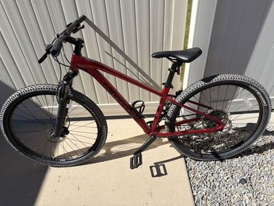 Cannondale Trail 5 Mountain Bike - Small, Red, SR Suntour XCM32, SX19 Wheels