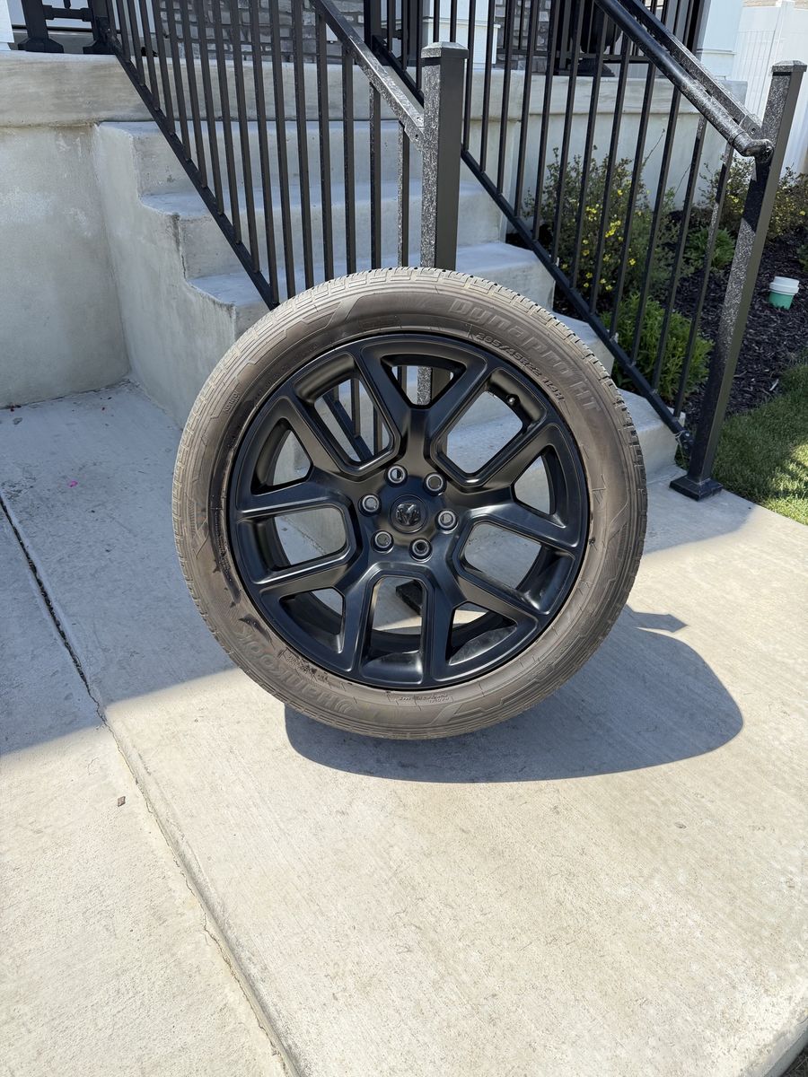 Dodge Ram 1500 Rims and Tires 285/45R22 Hankook Dynapro HT