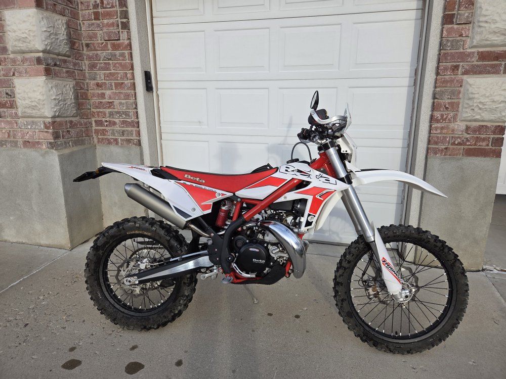 2017 Beta Xtrainer 300