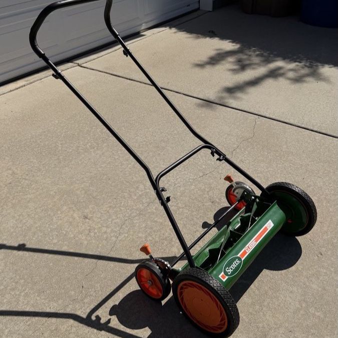 Scotts Manual Reel Mower 20”
