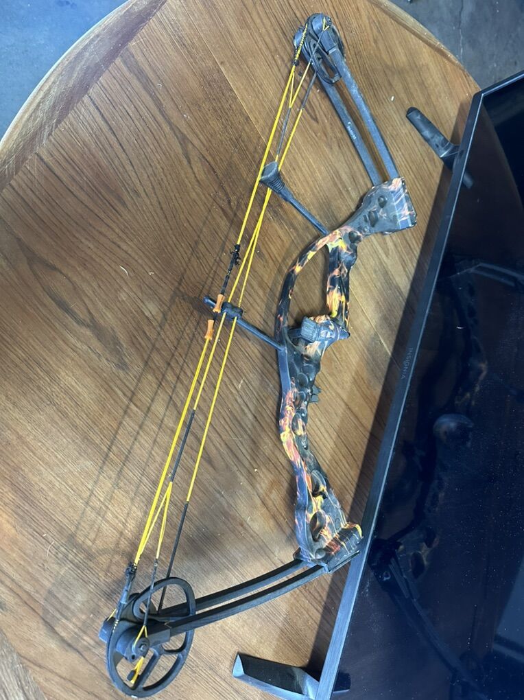 High Five Scorcher 31 Inch Compound Bow 555