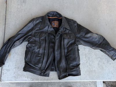 Leather motorcycle jacket size Medium