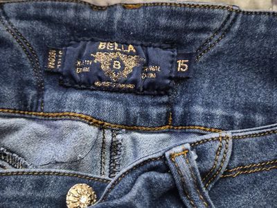 Bella Blue Dedenim Jeans Size 15 Triple Button High Rise