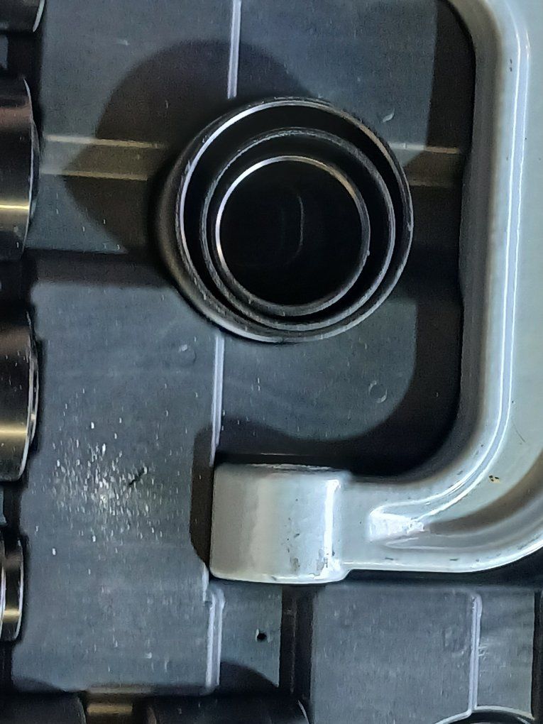 Main image 3