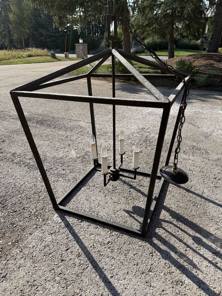 Main image 1