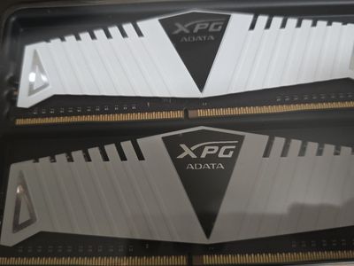 2 sticks 8GB DDR4 RAM