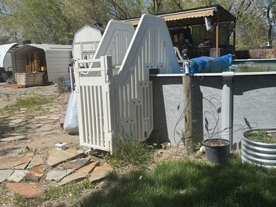 Above Ground Pool Stairs With Gate