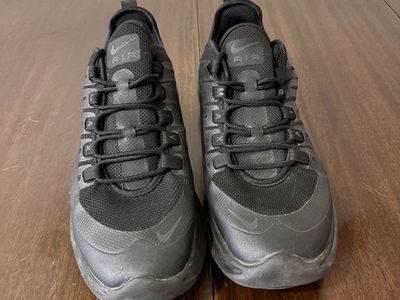 Nike Women's Air Max Axis