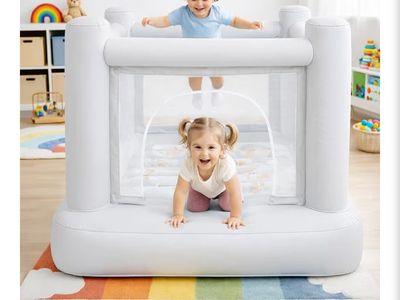 Dream castle mini bounce house