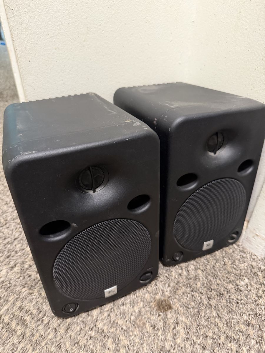 JBL LSR6325P-1 Linear Spatial Reference Bi-Amplified Studio Monitor Pair