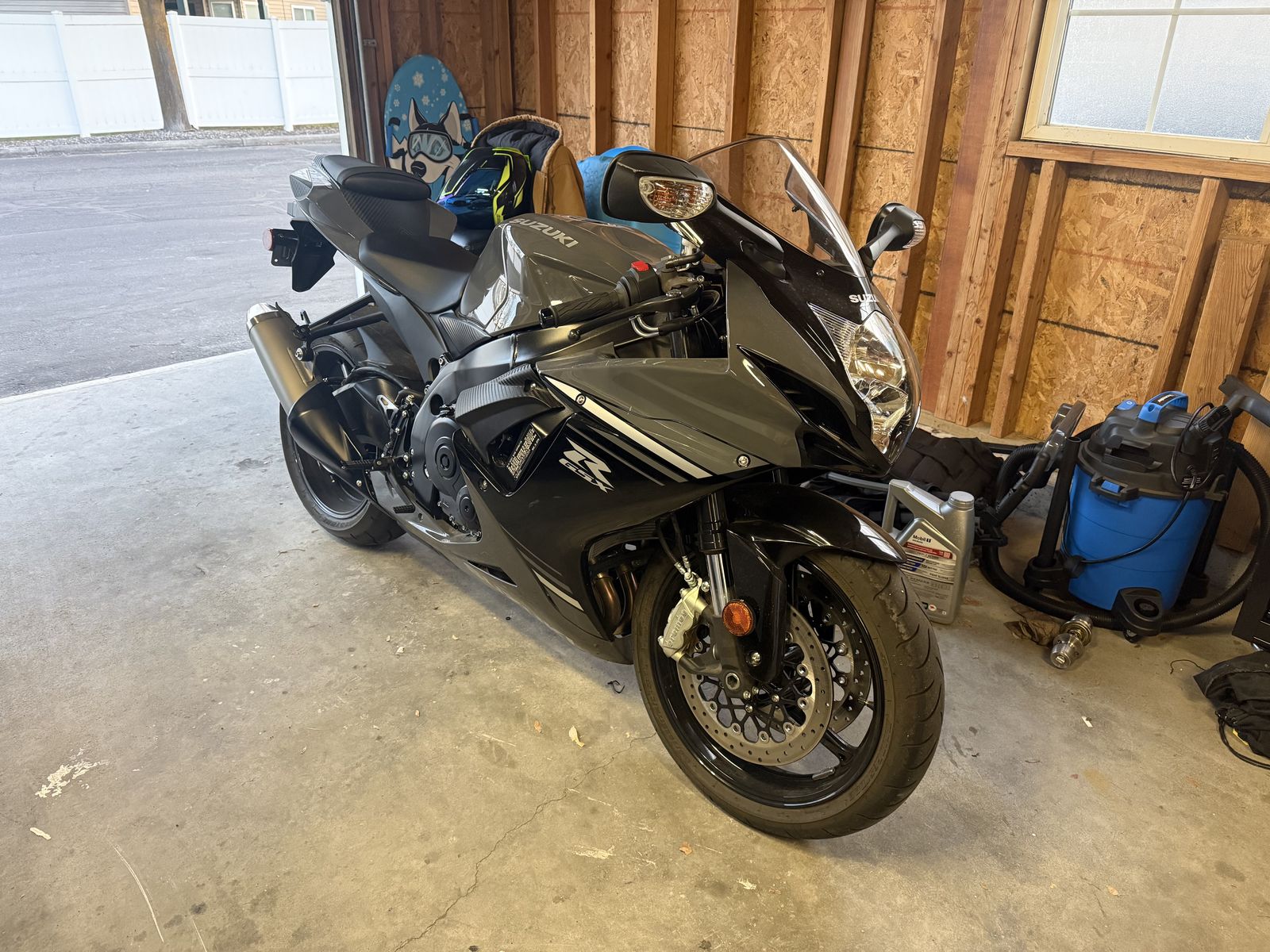 2025 GSX 600R