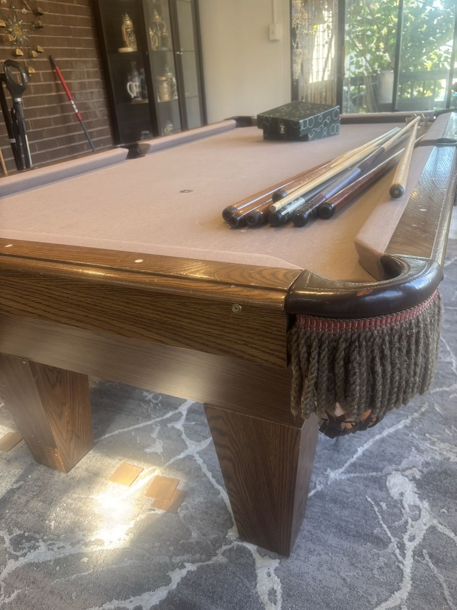 Pool table